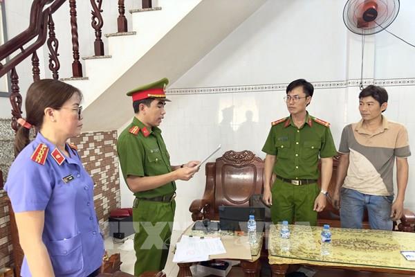 Khởi tố các đối tượng làm giả Giấy chứng nhận thẩm định thiết kế xe cơ giới cải tạo