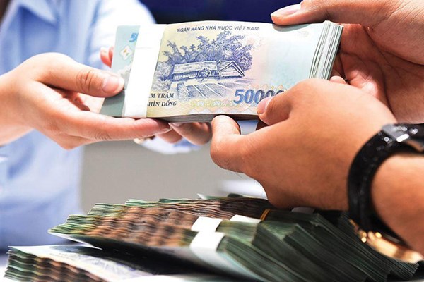 Giả danh nhân viên giao hàng để lừa đảo chiếm đoạt tài sản