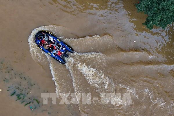 Gia hạn cảnh báo về mưa bão tại nhiều khu vực ở Trung Quốc