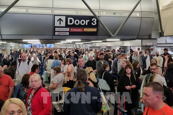 Anh: Nhiều chuyến bay tại sân bay Manchester bị hoãn, hủy