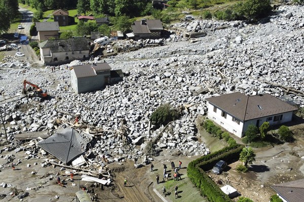 Sạt lở ở Thụy Sĩ, 3 người mất tích