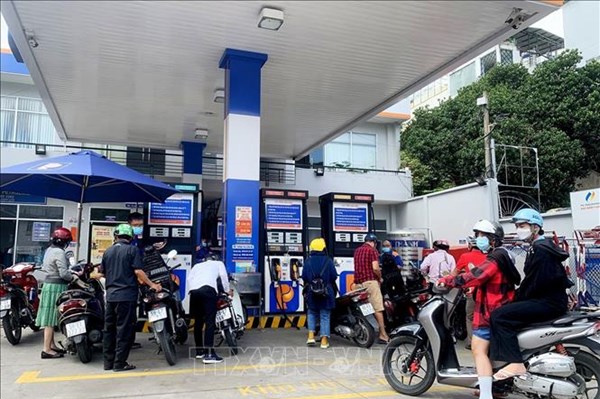 Đề xuất doanh nghiệp tự quyết giá xăng dầu: Cần thêm công cụ kiểm soát