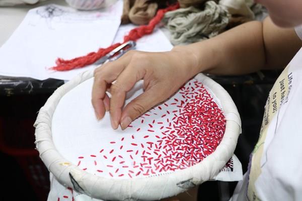 Làng nghề Thêu ren tinh hoa của cố đô Hoa Lư