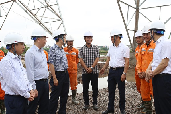 Dự án đường dây 500kV mạch 3: Sức mạnh của cả hệ thống chính trị