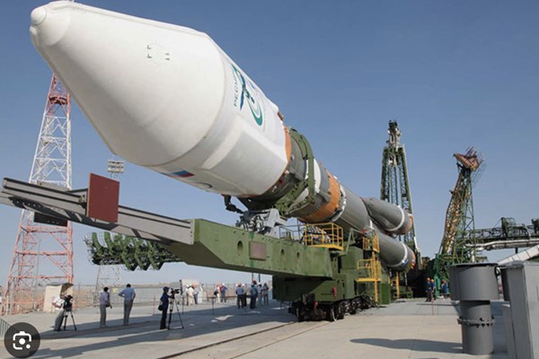 Vệ tinh không còn hoạt động của Nga nổ tung trong vũ trụ