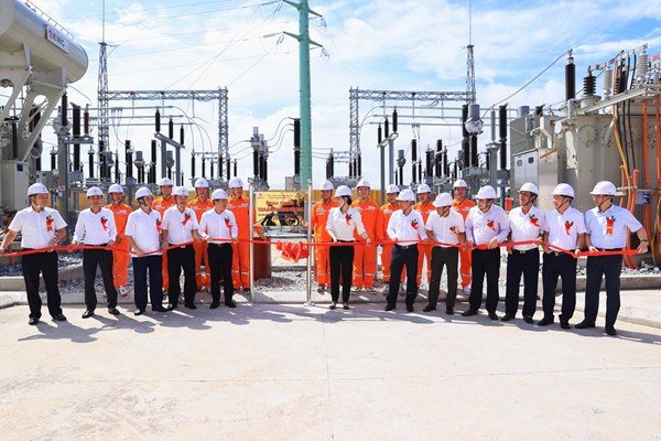 EVNNPC gắn biển công trình Trạm biến áp 110 kV Yên Lạc, Vĩnh Phúc 