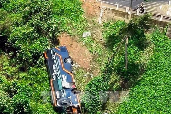 Đã xác định nguyên nhân xe khách lao xuống vực ven Quốc lộ 28