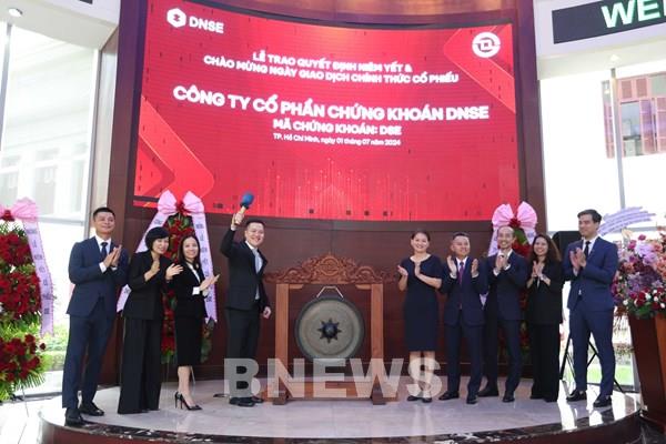 Chứng khoán DNSE chính thức lên sàn HoSE ngày 1/7/2024