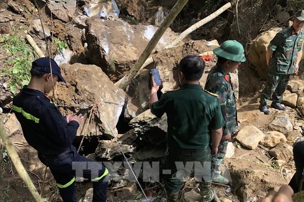 Vụ sập hầm tại Bắc Kạn: Đưa thi thể nạn nhân cuối cùng trong hang ra ngoài