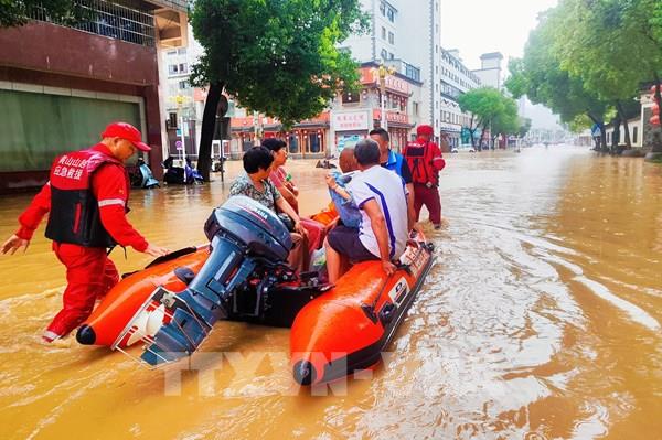 Mưa bão ở miền Đông Trung Quốc khiến gần 250.000 người phải sơ tán 