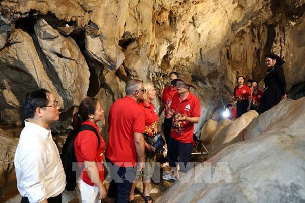 Đoàn chuyên gia UNESCO thẩm định hồ sơ Công viên địa chất Lạng Sơn