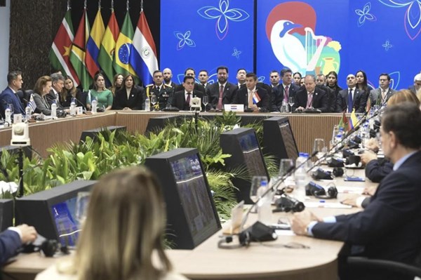 Những thách thức với khối thương mại hàng đầu thế giới