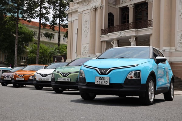 Doanh số bán xe ô tô VinFast tăng 92%