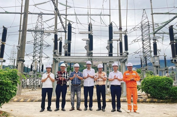 Đóng điện Đường dây 110kV mạch 2 giải tỏa công suất các dự án thủy điện vừa và nhỏ ở Lai Châu