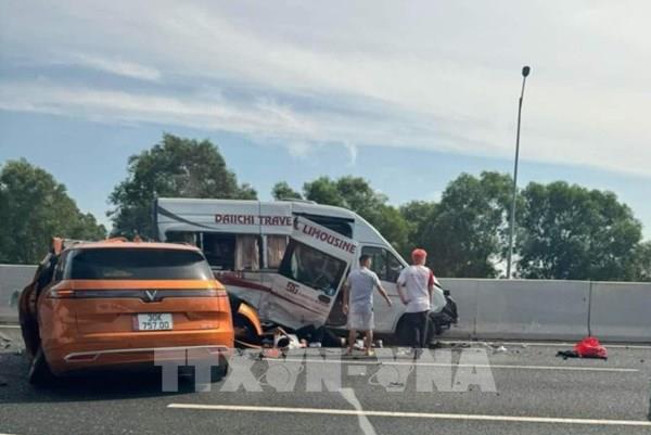 Tai nạn giao thông trên cao tốc Hà Nội - Hải Phòng, nhiều người thương vong