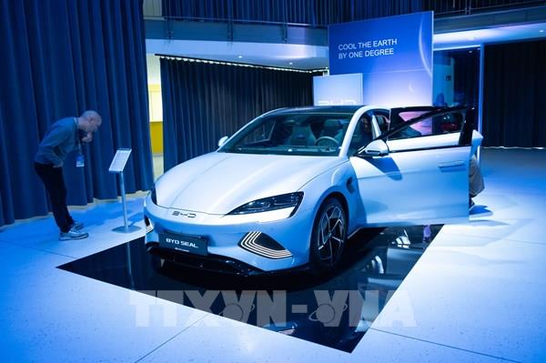 Anh có lập trường khác EU đối với xe điện Trung Quốc