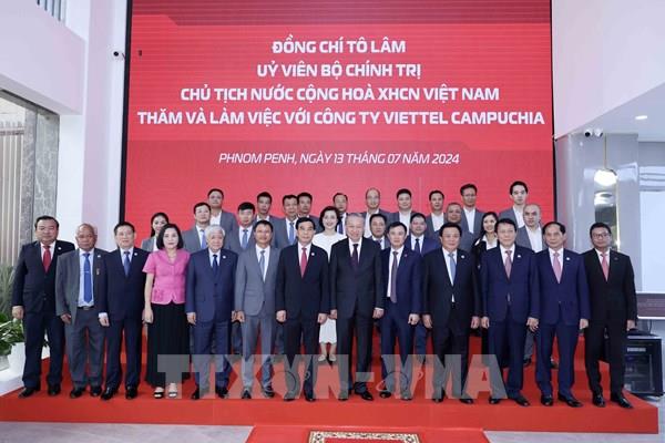 Chủ tịch nước Tô Lâm thăm và làm việc tại công ty viễn thông Metfone