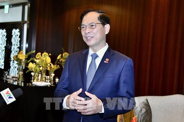 Bộ trưởng Ngoại giao Bùi Thanh Sơn trả lời phỏng vấn báo chí về chuyến thăm cấp Nhà nước của Chủ tịch nước Tô Lâm tới Lào và Campuchia