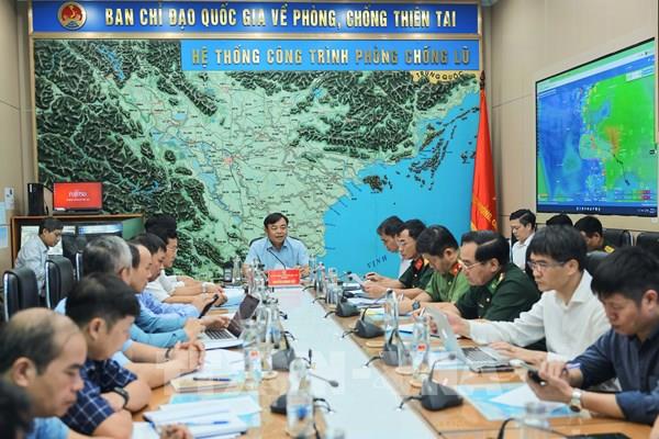 Cảnh báo hoàn lưu áp thấp gây lũ quét, sạt lở đất, ngập lụt đô thị