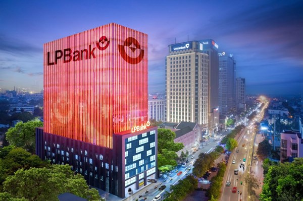 Lợi nhuận ngân hàng quý II/2024: Điểm sáng từ LPBank