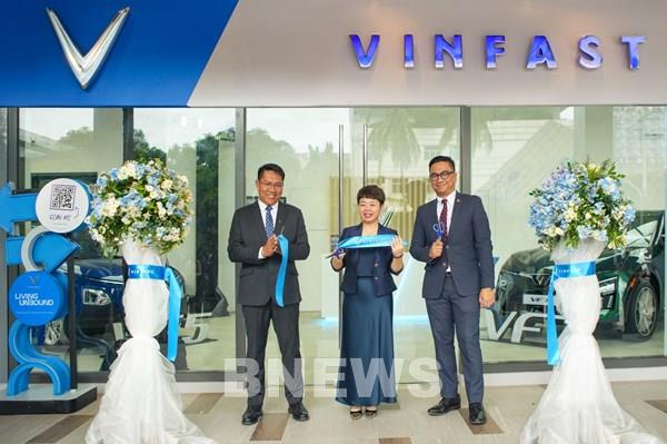 VinFast khai trương ba cửa hàng đại lý đầu tiên tại Philippines