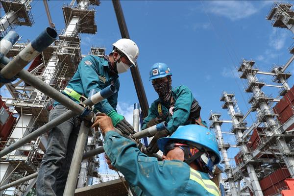 Thủ tướng biểu dương EVN vì triển khai hiệu quả nhiều dự án nguồn điện, lưới điện trọng điểm