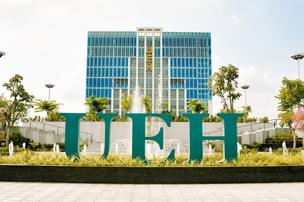 Điểm chuẩn xét tuyển sớm Đại học Kinh tế TPHCM 2024