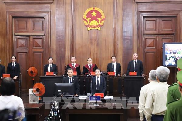 Vụ án liên quan đến Cục Đăng kiểm Việt Nam: Luật sư thống nhất với tội danh truy tố các bị cáo