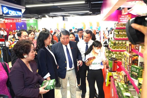 Tuần lễ kết nối và giới thiệu sản phẩm Việt tại hệ thống Central Retail