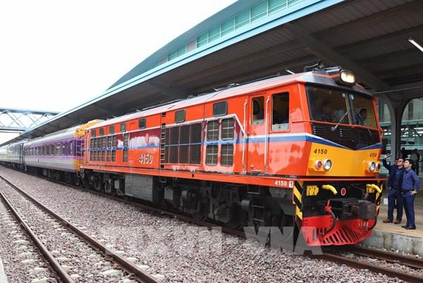 Chuyến tàu khách đầu tiên kết nối thủ đô hai nước Lào và Thái Lan