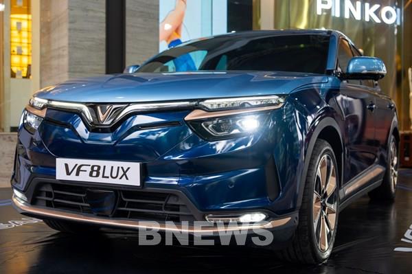 Chủ xe VF 8 tranh thủ bán lại xe giá tốt, lên đời VF 8 Lux