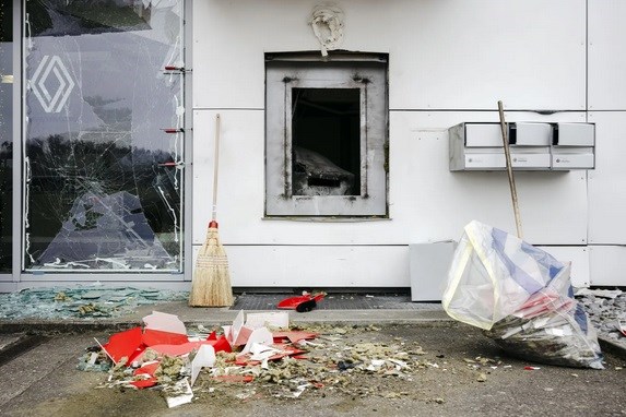 Thụy Sĩ: Sử dụng thuốc nổ phá máy ATM để lấy trộm tiền