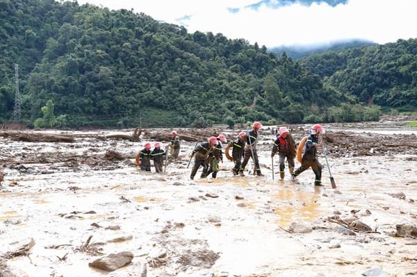 Điện Biên: Tích cực tìm kiếm những người bị mất tích do mưa lũ