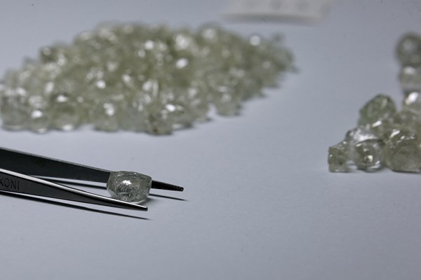 Hào quang có trở lại với thị trường kim cương tự nhiên?