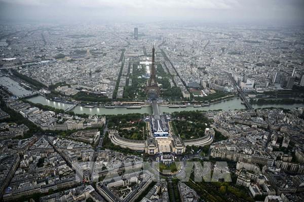 Paris giảm mạnh giá khách sạn để thu hút du khách đến Thế vận hội