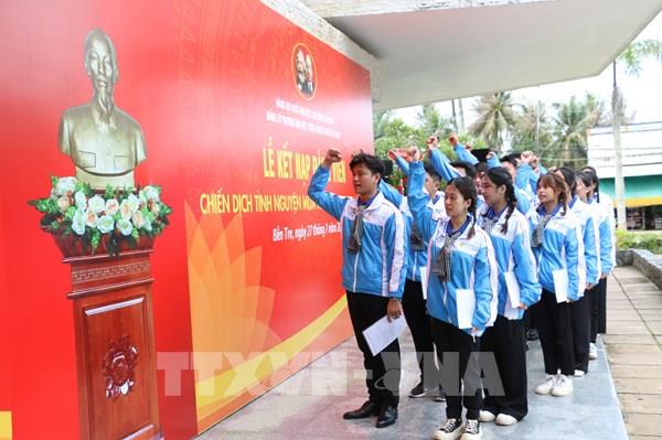 Bến Tre kết nạp đảng viên tham gia Chiến dịch Tình nguyện Hè
