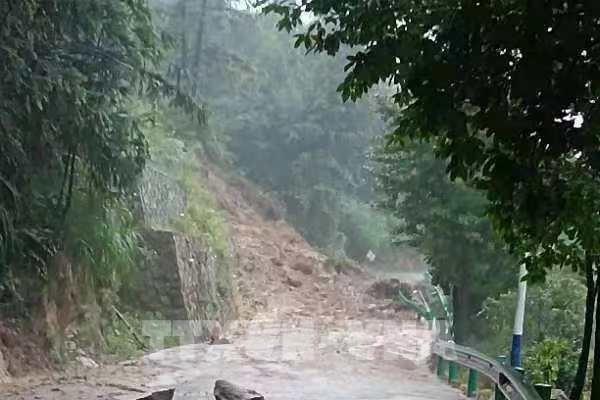 Trung Quốc: Lở đất do mưa lớn tại tỉnh Hồ Nam, nhiều người thương vong