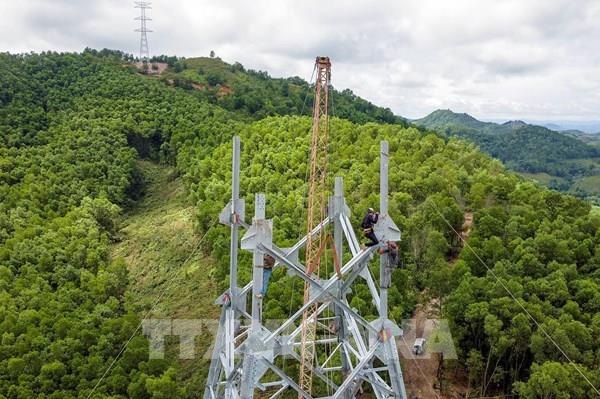 Phấn đấu hoàn thành đường dây 500 kV mạch 3 dịp kỷ niệm Cách mạng tháng Tám và Quốc khánh 2/9