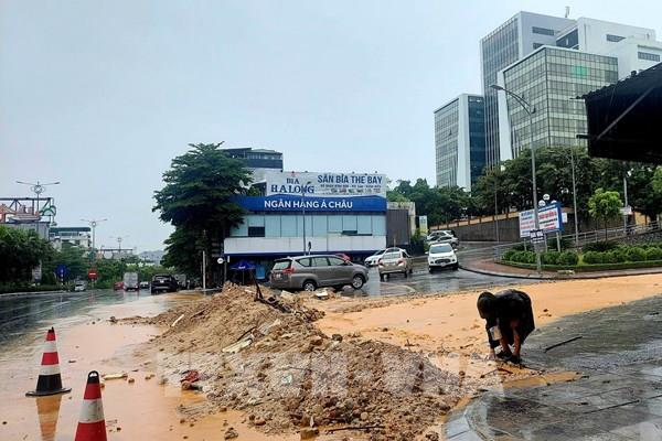 Mưa lớn dịch chuyển về phía Đông, Quảng Ninh chủ động xả nước bảo vệ hồ thủy lợi