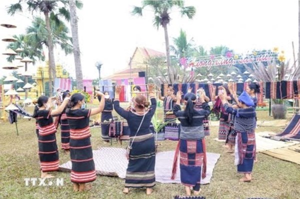 Nhiều trải nghiệm hấp dẫn tại Làng Văn hóa - Du lịch các dân tộc Việt Nam