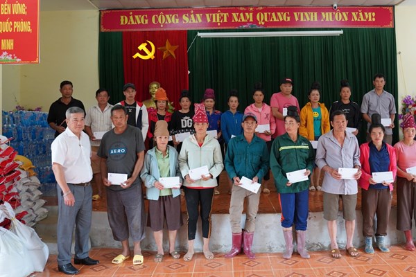 Petrovietnam hỗ trợ người dân Sơn La và Điện Biên khắc phục hậu quả mưa lũ