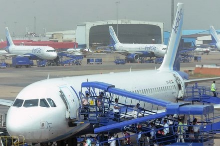 Hãng hàng không đầu tiên cho hành khách nữ đặt chỗ tránh ngồi cạnh nam giới