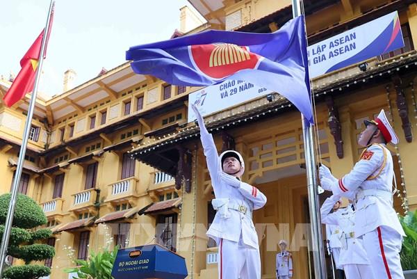 Lễ thượng cờ kỷ niệm 57 năm Ngày thành lập ASEAN