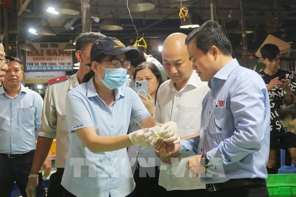Tp Hồ Chí Minh: Mạnh tay xóa bỏ chợ tự phát, đảm bảo an toàn thực phẩm