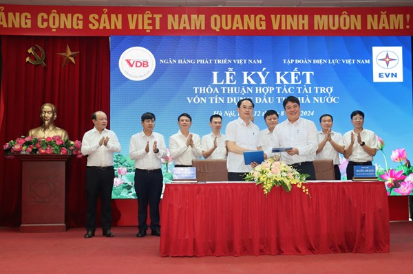 VDB sẽ tài trợ khoảng 50.000 tỷ đồng cho các dự án của EVN