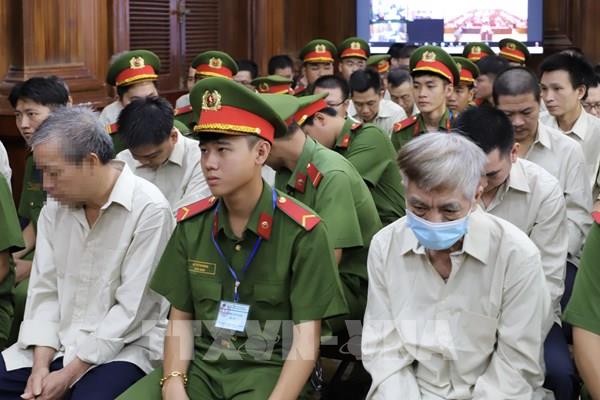 Vụ án liên quan đến Cục Đăng kiểm Việt Nam: Các bị cáo thuộc khối trung tâm đăng kiểm tư nhân thừa nhận hành vi