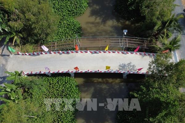 Chương trình “Cầu nối yêu thương” hỗ trợ xây dựng 12 cây cầu tại Đồng Tháp