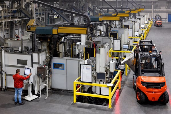 Thêm nhà cung cấp phụ tùng ô tô Đức nộp đơn xin phá sản