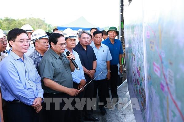 Thủ tướng Phạm Minh Chính kiểm tra dự án cao tốc Khánh Hòa - Buôn Ma Thuột