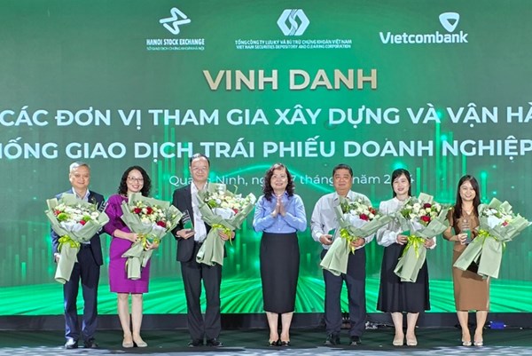 Giá trị giao dịch trái phiếu doanh nghiệp riêng lẻ bình quân đạt hơn  3.700 tỷ đồng/phiên